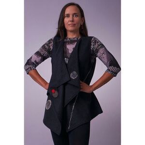 Living Out Loud With Mia Wool Charcoal The Pointy Vest Cardigan Size M